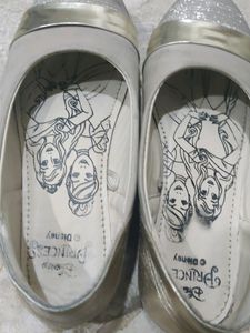 Kid Girls Footwear Balley Size 31 Age Approx 5-7 Years Off White And Golden Colour Party Wear