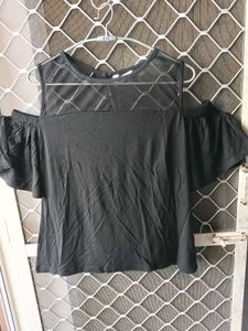 Chic Cold Shoulder Black Top
