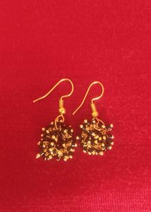 Chic Black &amp; Gold Beaded Earrings