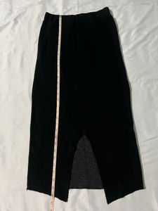 Chic Black Midi Skirt
