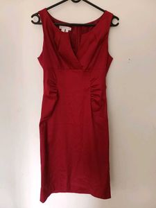 Elegant Red Sleeveless Sheath Dress
