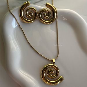 Gold Tone Spiral Necklace & Earring Set