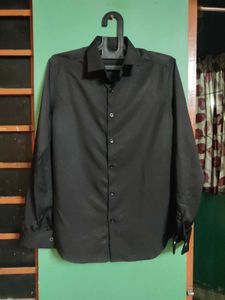 Men's Black Button-Up Shirt