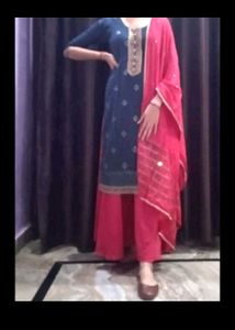 Beautiful Navy Blue Kurta Set with Red Dupatta 💗�