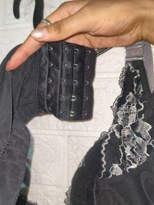 Lace Trimmed Full Coverage padded Bra