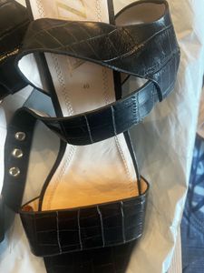Reduced Chic Black Croc Print 40 cm Block Heels