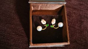 Elegant Tulip Pearl Earrings