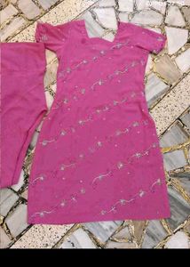 17. EMBROIDERY SUIT SET @ 399