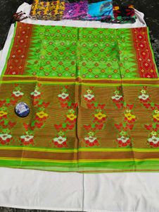 JAMDANI Vibrant Green Saree with Floral Border