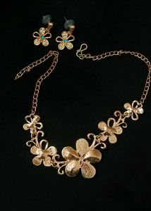 Floral Gemstone Necklace and Earrings Set