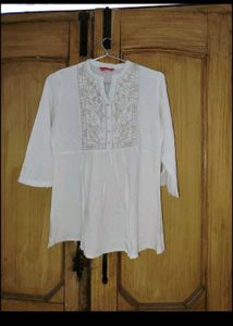 Elegant White Embroidered Kurta Tunic