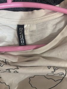 H&amp;M White Graphic Tee