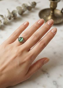 Elegant Unisex Green Stone Ring