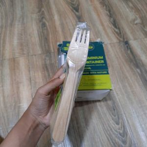 Brand New Aluminium Containers &amp; Wooden Forks