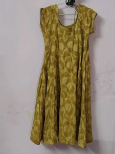 Elegant Olive Green Kurta with Floral Print