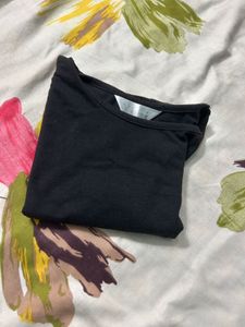 Basic Black Cropped Tee