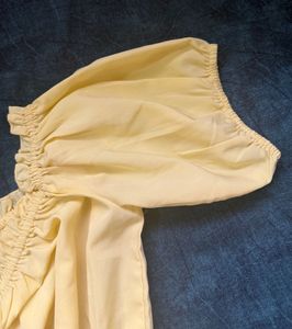 2 way off shoulder Yellow Top