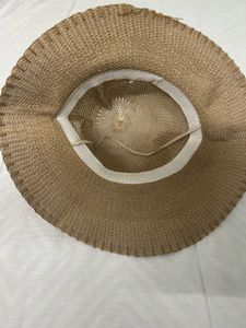 Women's Straw Hat with Flower Accents