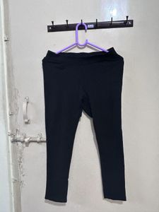 Black Cropped Leggings