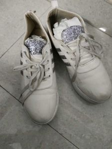 Chic &amp; Sparkly: White Plateform Sneakers
