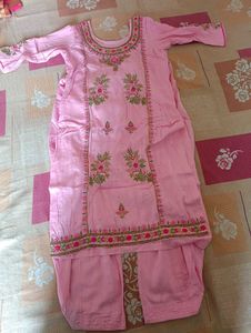 Elegant Pink Embroidered Kurta Set
