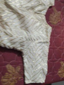 Elegant White Blouse with Gold Accents size M