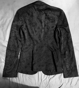 RESUME Women's Black Floral Blazer