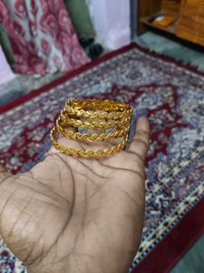 Gold Tone Leaf Pattern Bangles Set