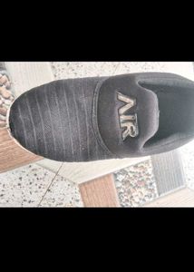 Black Slip-on "Air" Sneakers