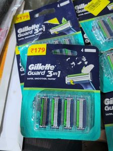 Gillette Guard 3in1 Refills - 4 razor set of 6