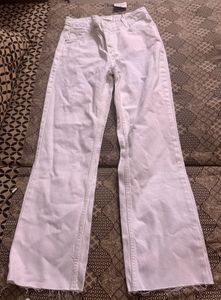 Zara new white straight fit Jeans