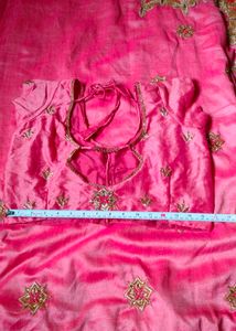 Festive Saree With Blouse New