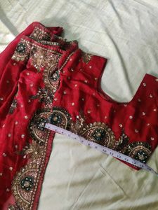Stunning  Embellished Saree with blouse 🏵️