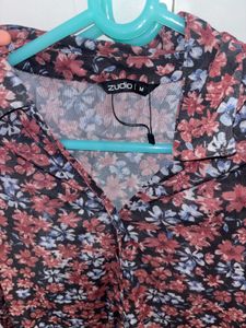 Floral Print Top &amp; Black bell bottom Pants Set