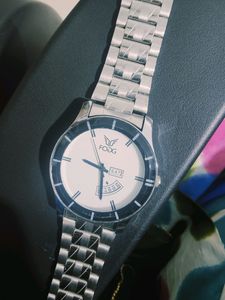 Men's Analog Watch. Like New. Good Condition.