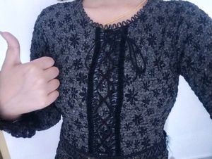 Stylish Black Floral Print Top body fitted gothic