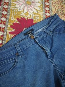It's FOREVER 21 denim Jeans For Women