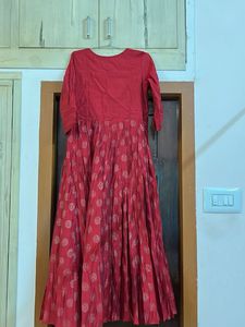 Elegant Red Kurta Set with Gold Print
