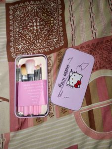 Cute Hello Kitty Makeup Brush Set