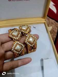 6 Kundan  Hand Chann &amp; Earrings