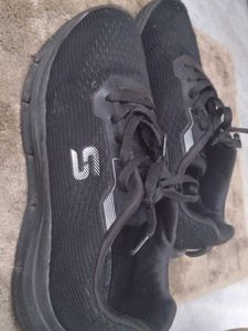 Black Acerok Sneakers
