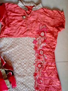 Beautiful Peach And Red Suite Salvar