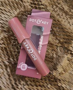 DOT &amp; KEY Lip balm