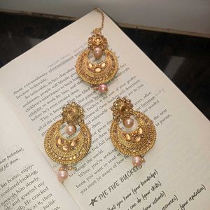 Gold-tone Kundan Maang Tikka & Earring Set