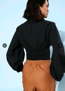 Roadster Cutout Crop Top