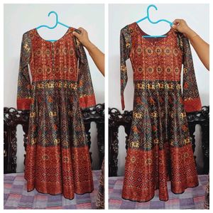 Elegant Ethnic Kurta with Indian Motifs