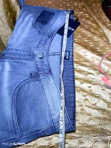 Stylish Men's Grey Denim Jeans