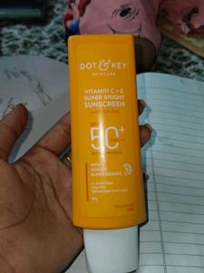 Dot & Key Vitamin C+E Super Bright Sunscreen