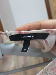 Vero Moda Chic Floral Maxi Dress