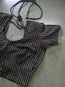 Black &amp; Gold Striped Blouse 🖤